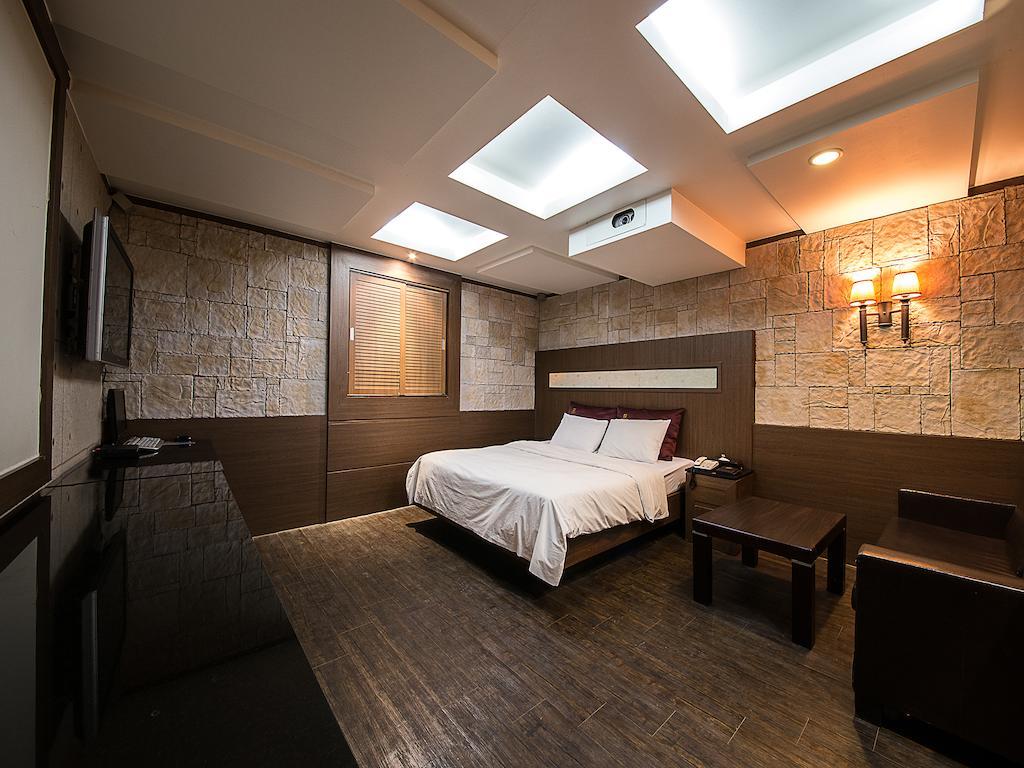 Hotel Valentine Gwangmyeong Værelse billede
